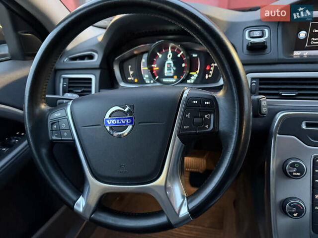 Чорний Вольво V70, об'ємом двигуна 2 л та пробігом 266 тис. км за 15500 $, фото 49 на Automoto.ua