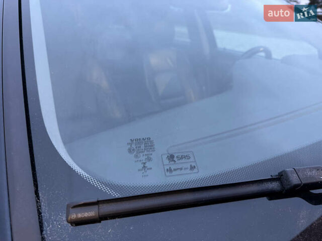 Черный Вольво В70, объемом двигателя 2 л и пробегом 266 тыс. км за 15500 $, фото 20 на Automoto.ua