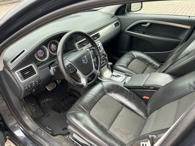 Чорний Вольво V70, об'ємом двигуна 2 л та пробігом 300 тис. км за 3250 $, фото 8 на Automoto.ua