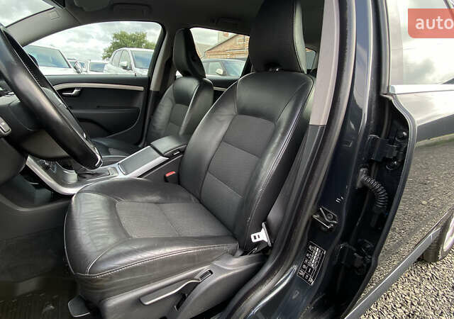 Чорний Вольво V70, об'ємом двигуна 1.6 л та пробігом 235 тис. км за 9300 $, фото 40 на Automoto.ua