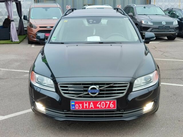 Черный Вольво В70, объемом двигателя 2 л и пробегом 215 тыс. км за 15500 $, фото 2 на Automoto.ua