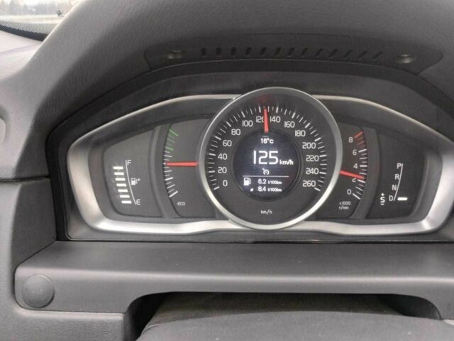 Черный Вольво В70, объемом двигателя 2 л и пробегом 190 тыс. км за 11462 $, фото 2 на Automoto.ua