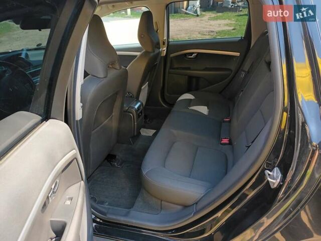 Чорний Вольво V70, об'ємом двигуна 2.4 л та пробігом 305 тис. км за 12999 $, фото 8 на Automoto.ua