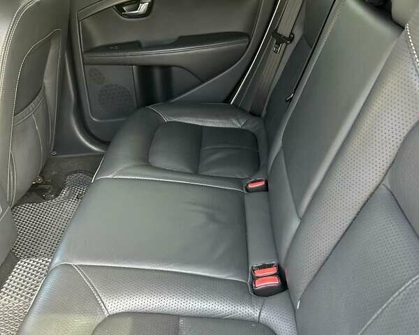 Чорний Вольво V70, об'ємом двигуна 2 л та пробігом 254 тис. км за 14500 $, фото 31 на Automoto.ua