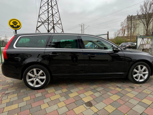 Чорний Вольво V70, об'ємом двигуна 2 л та пробігом 255 тис. км за 13500 $, фото 7 на Automoto.ua