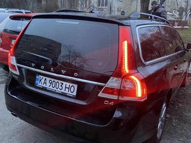 Черный Вольво В70, объемом двигателя 2 л и пробегом 198 тыс. км за 12300 $, фото 7 на Automoto.ua