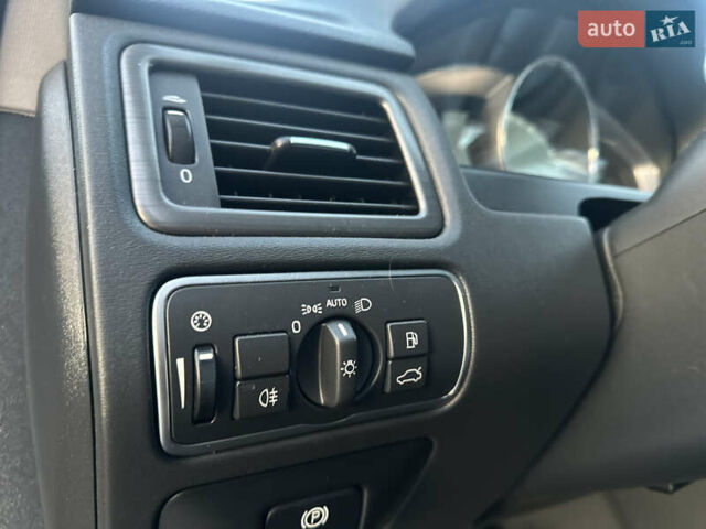 Вольво В70 2016 в Ивано-Франковске на Automoto.ua Черный Вольво В70, объемом двигателя 2 л и пробегом 241 тыс. км за 12000 $, фото 37 на Automoto.ua