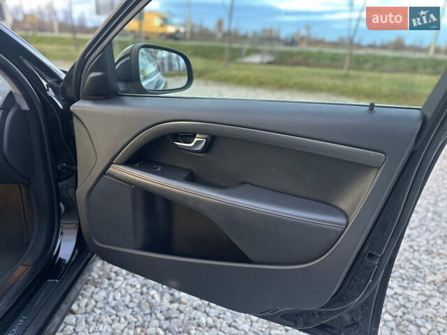Вольво В70 2016 в Ивано-Франковске на Automoto.ua Черный Вольво В70, объемом двигателя 2 л и пробегом 241 тыс. км за 12000 $, фото 26 на Automoto.ua