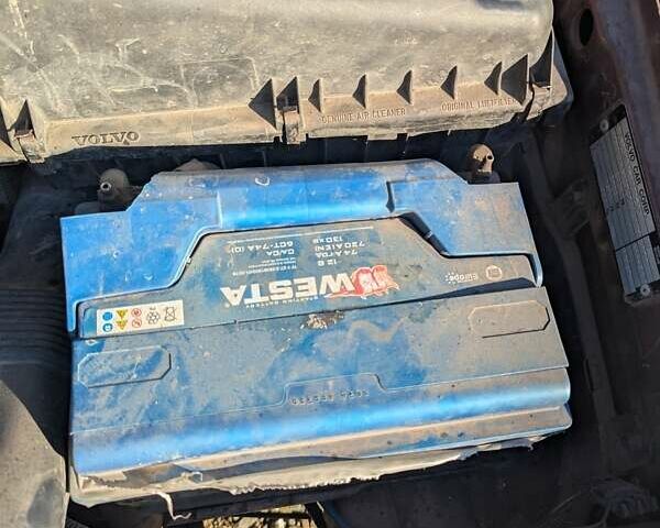 Фиолетовый Вольво В70, объемом двигателя 2.4 л и пробегом 360 тыс. км за 3000 $, фото 24 на Automoto.ua