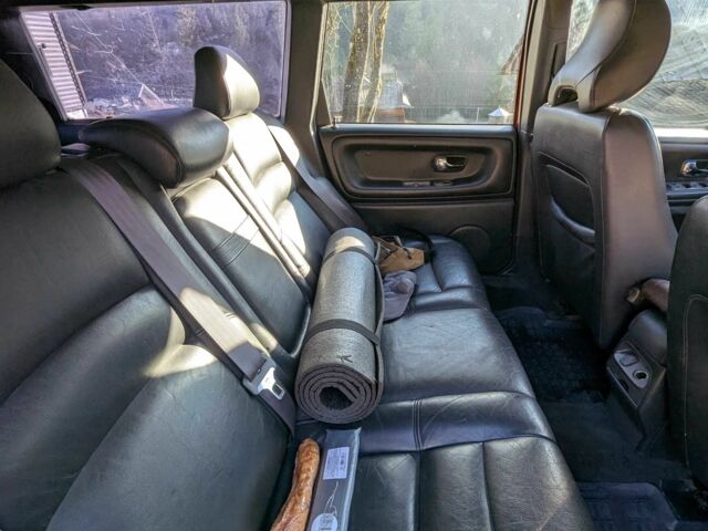 Фиолетовый Вольво В70, объемом двигателя 2.4 л и пробегом 380 тыс. км за 2608 $, фото 13 на Automoto.ua