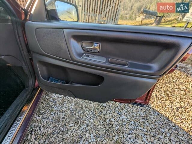 Фиолетовый Вольво В70, объемом двигателя 2.4 л и пробегом 360 тыс. км за 3000 $, фото 14 на Automoto.ua