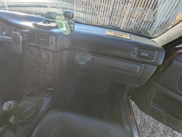 Фиолетовый Вольво В70, объемом двигателя 2.4 л и пробегом 380 тыс. км за 2608 $, фото 10 на Automoto.ua