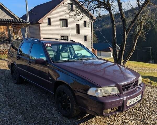 Фиолетовый Вольво В70, объемом двигателя 2.4 л и пробегом 360 тыс. км за 3000 $, фото 7 на Automoto.ua