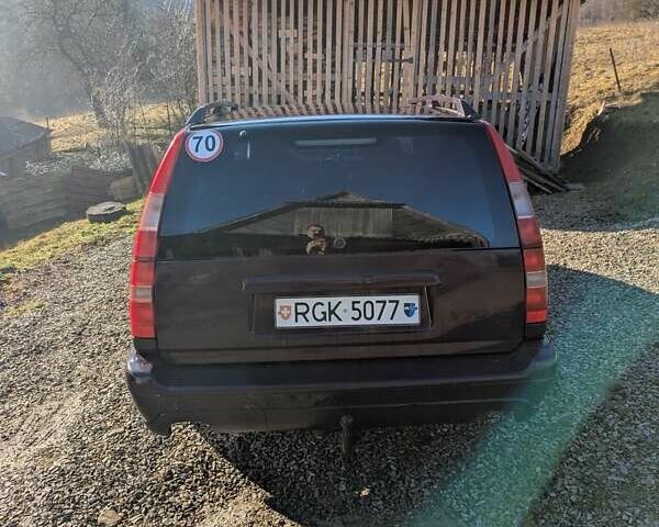 Фиолетовый Вольво В70, объемом двигателя 2.4 л и пробегом 360 тыс. км за 3000 $, фото 3 на Automoto.ua