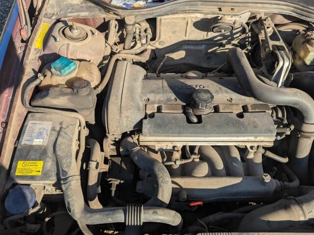 Фиолетовый Вольво В70, объемом двигателя 2.4 л и пробегом 380 тыс. км за 2608 $, фото 19 на Automoto.ua