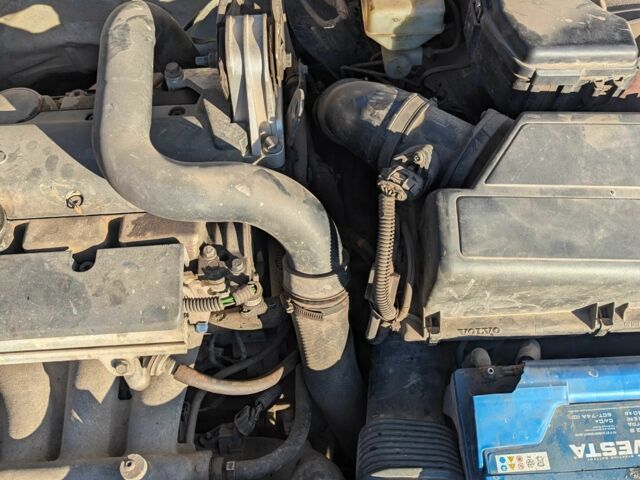 Фиолетовый Вольво В70, объемом двигателя 2.4 л и пробегом 380 тыс. км за 2608 $, фото 22 на Automoto.ua