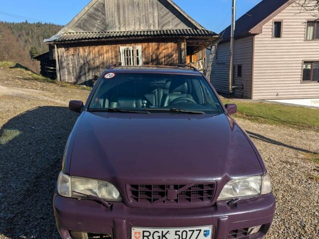 Фиолетовый Вольво В70, объемом двигателя 2.4 л и пробегом 380 тыс. км за 2608 $, фото 6 на Automoto.ua