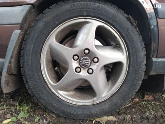 Коричневый Вольво В70, объемом двигателя 2.4 л и пробегом 508 тыс. км за 5000 $, фото 3 на Automoto.ua