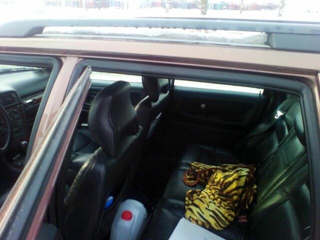 Коричневый Вольво В70, объемом двигателя 2.4 л и пробегом 508 тыс. км за 5000 $, фото 5 на Automoto.ua