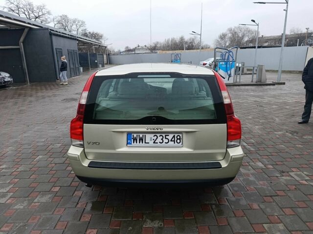 Коричневый Вольво В70, объемом двигателя 2.4 л и пробегом 500 тыс. км за 3100 $, фото 3 на Automoto.ua