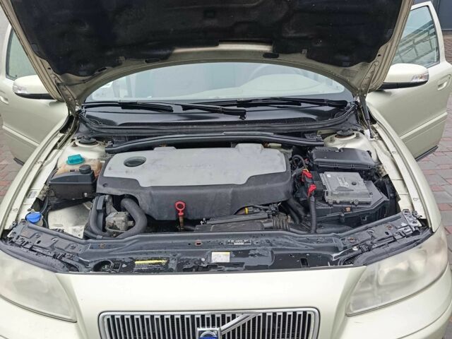 Коричневый Вольво В70, объемом двигателя 2.4 л и пробегом 500 тыс. км за 3100 $, фото 8 на Automoto.ua