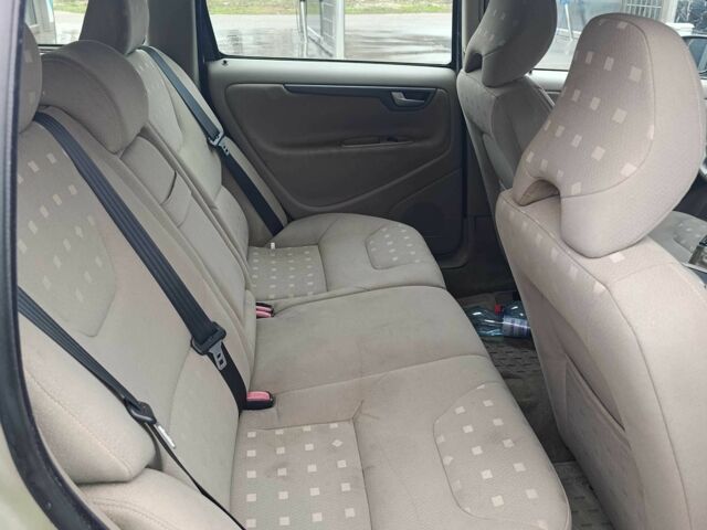 Коричневый Вольво В70, объемом двигателя 2.4 л и пробегом 500 тыс. км за 3000 $, фото 9 на Automoto.ua