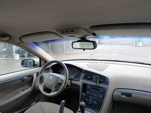 Коричневый Вольво В70, объемом двигателя 2.4 л и пробегом 500 тыс. км за 3000 $, фото 6 на Automoto.ua