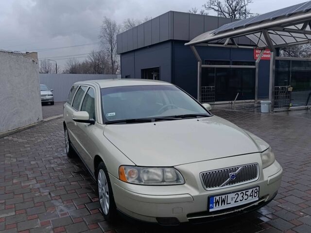 Коричневый Вольво В70, объемом двигателя 2.4 л и пробегом 500 тыс. км за 3100 $, фото 2 на Automoto.ua