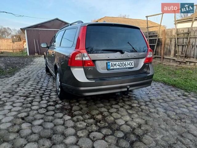 Коричневий Вольво V70, об'ємом двигуна 2 л та пробігом 297 тис. км за 6900 $, фото 8 на Automoto.ua