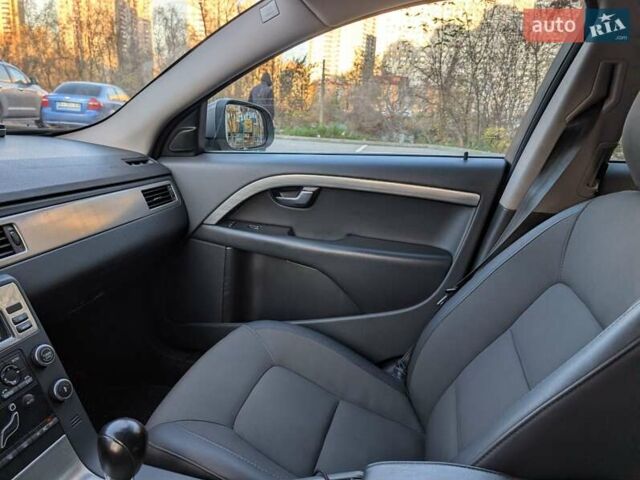 Коричневий Вольво V70, об'ємом двигуна 1.56 л та пробігом 279 тис. км за 8800 $, фото 8 на Automoto.ua