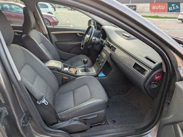 Коричневий Вольво V70, об'ємом двигуна 1.56 л та пробігом 279 тис. км за 8800 $, фото 9 на Automoto.ua