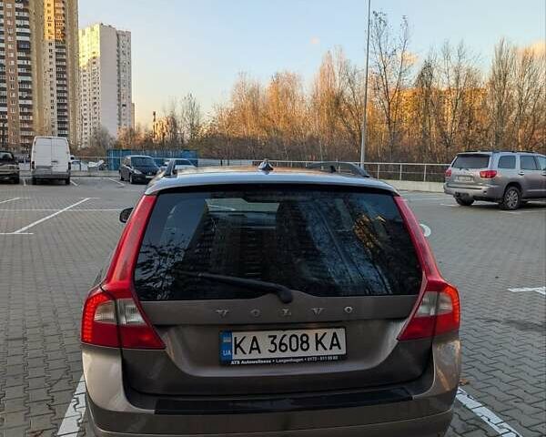 Коричневий Вольво V70, об'ємом двигуна 1.56 л та пробігом 279 тис. км за 8800 $, фото 5 на Automoto.ua