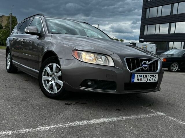 Коричневый Вольво В70, объемом двигателя 1.6 л и пробегом 273 тыс. км за 5200 $, фото 1 на Automoto.ua