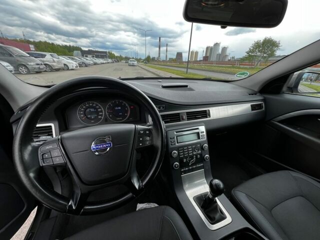 Коричневый Вольво В70, объемом двигателя 1.6 л и пробегом 273 тыс. км за 5200 $, фото 2 на Automoto.ua