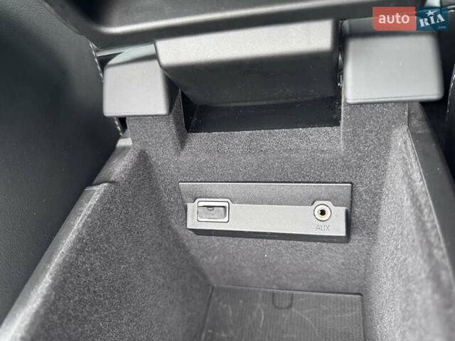 Коричневый Вольво В70, объемом двигателя 2.4 л и пробегом 203 тыс. км за 17500 $, фото 46 на Automoto.ua