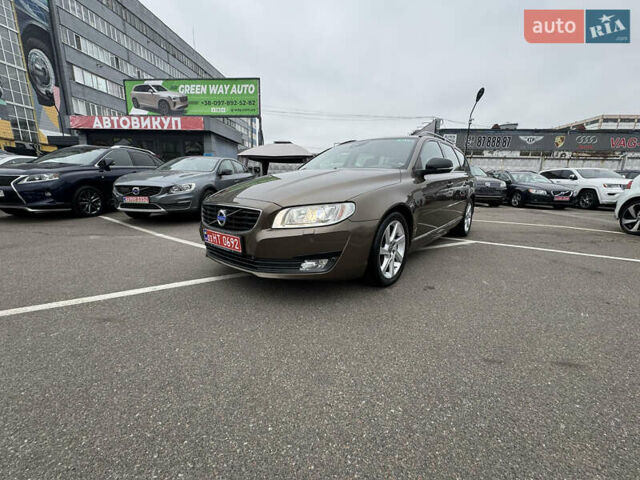 Коричневый Вольво В70, объемом двигателя 2.4 л и пробегом 203 тыс. км за 17500 $, фото 51 на Automoto.ua