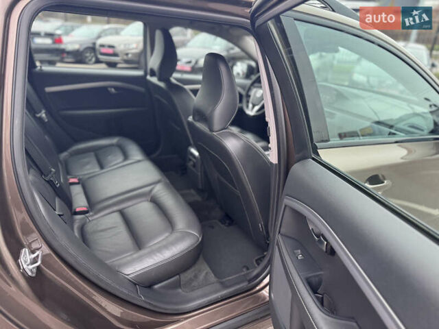 Коричневый Вольво В70, объемом двигателя 2.4 л и пробегом 203 тыс. км за 17500 $, фото 27 на Automoto.ua