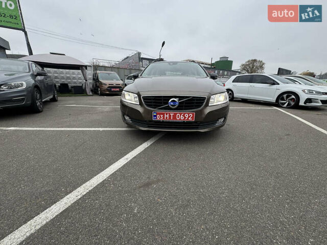Коричневый Вольво В70, объемом двигателя 2.4 л и пробегом 203 тыс. км за 17500 $, фото 50 на Automoto.ua