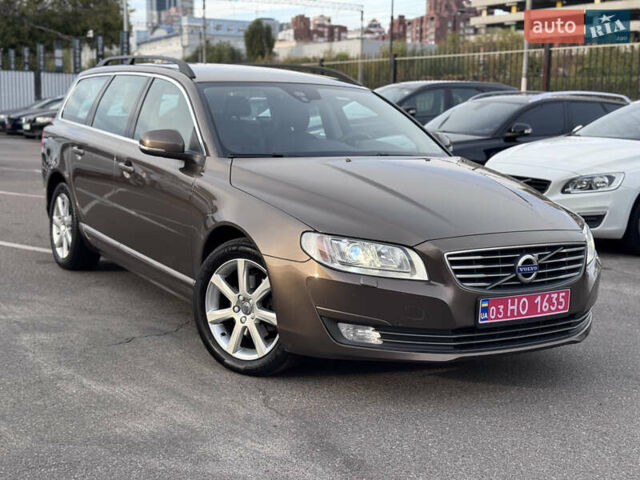 Коричневий Вольво V70, об'ємом двигуна 2 л та пробігом 215 тис. км за 16400 $, фото 12 на Automoto.ua