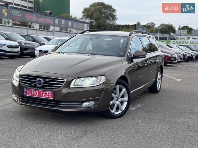 Коричневий Вольво V70, об'ємом двигуна 2 л та пробігом 215 тис. км за 16400 $, фото 9 на Automoto.ua