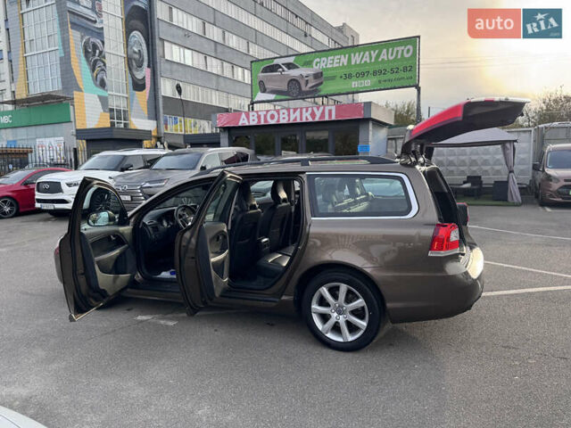 Коричневий Вольво V70, об'ємом двигуна 2 л та пробігом 215 тис. км за 16400 $, фото 17 на Automoto.ua
