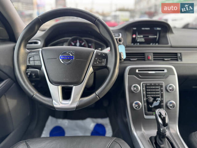 Коричневий Вольво V70, об'ємом двигуна 2 л та пробігом 215 тис. км за 16400 $, фото 35 на Automoto.ua