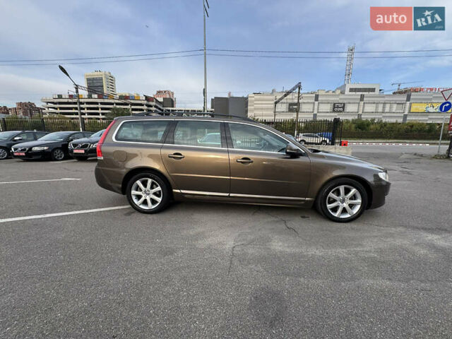 Коричневий Вольво V70, об'ємом двигуна 2 л та пробігом 215 тис. км за 16400 $, фото 55 на Automoto.ua