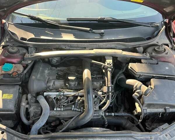 Красный Вольво В70, объемом двигателя 2.43 л и пробегом 298 тыс. км за 4750 $, фото 10 на Automoto.ua