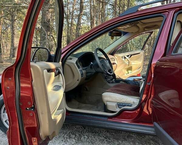 Красный Вольво В70, объемом двигателя 2.43 л и пробегом 298 тыс. км за 4750 $, фото 13 на Automoto.ua