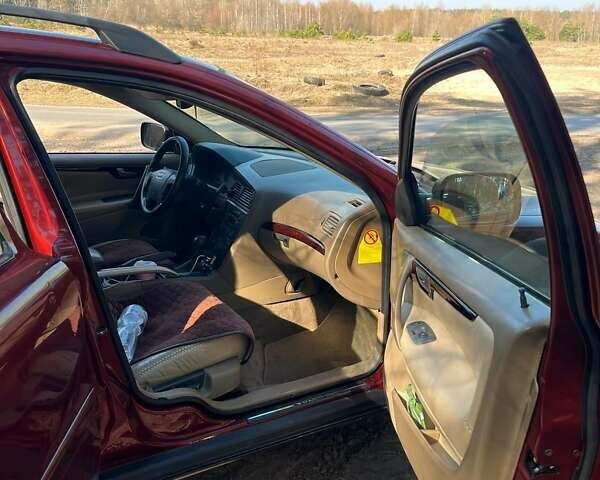 Красный Вольво В70, объемом двигателя 2.43 л и пробегом 298 тыс. км за 4750 $, фото 18 на Automoto.ua