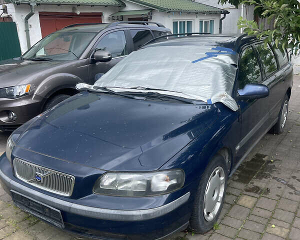 Вольво В70, объемом двигателя 2.4 л и пробегом 340 тыс. км за 2300 $, фото 4 на Automoto.ua