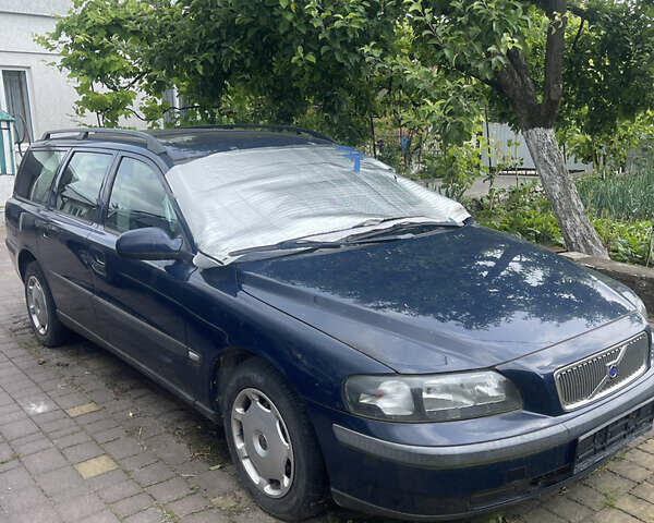 Вольво В70, объемом двигателя 2.4 л и пробегом 340 тыс. км за 2300 $, фото 5 на Automoto.ua