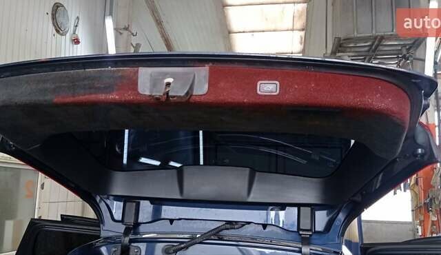 Вольво В70, объемом двигателя 1.6 л и пробегом 294 тыс. км за 6500 $, фото 17 на Automoto.ua