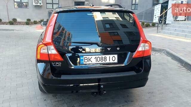 Вольво В70, объемом двигателя 2 л и пробегом 276 тыс. км за 9600 $, фото 4 на Automoto.ua